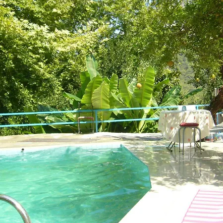Waldvilla Aparthotel *